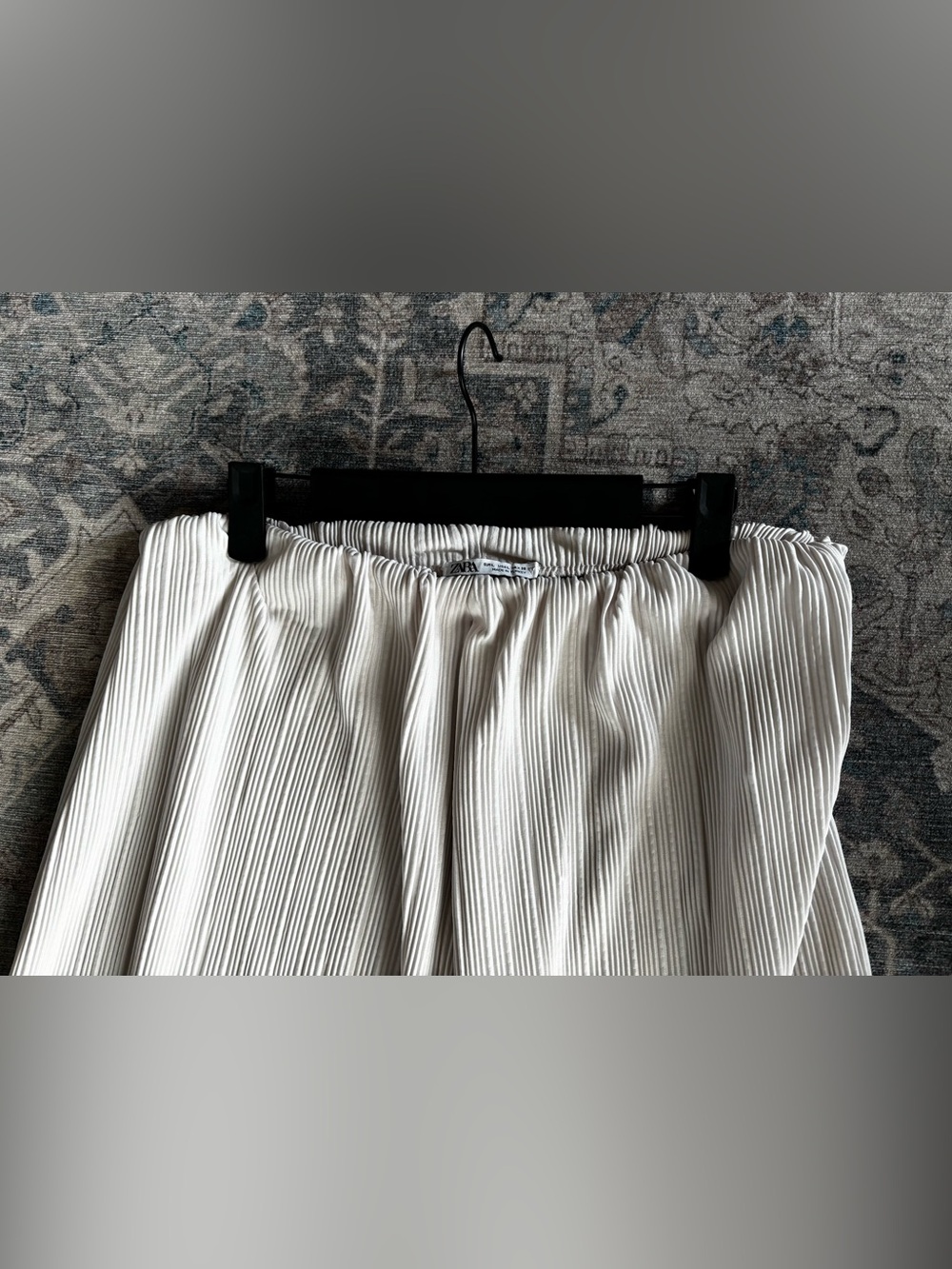 ZARA Cream Pleated Trousers